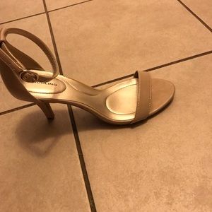 High heel dress shoes